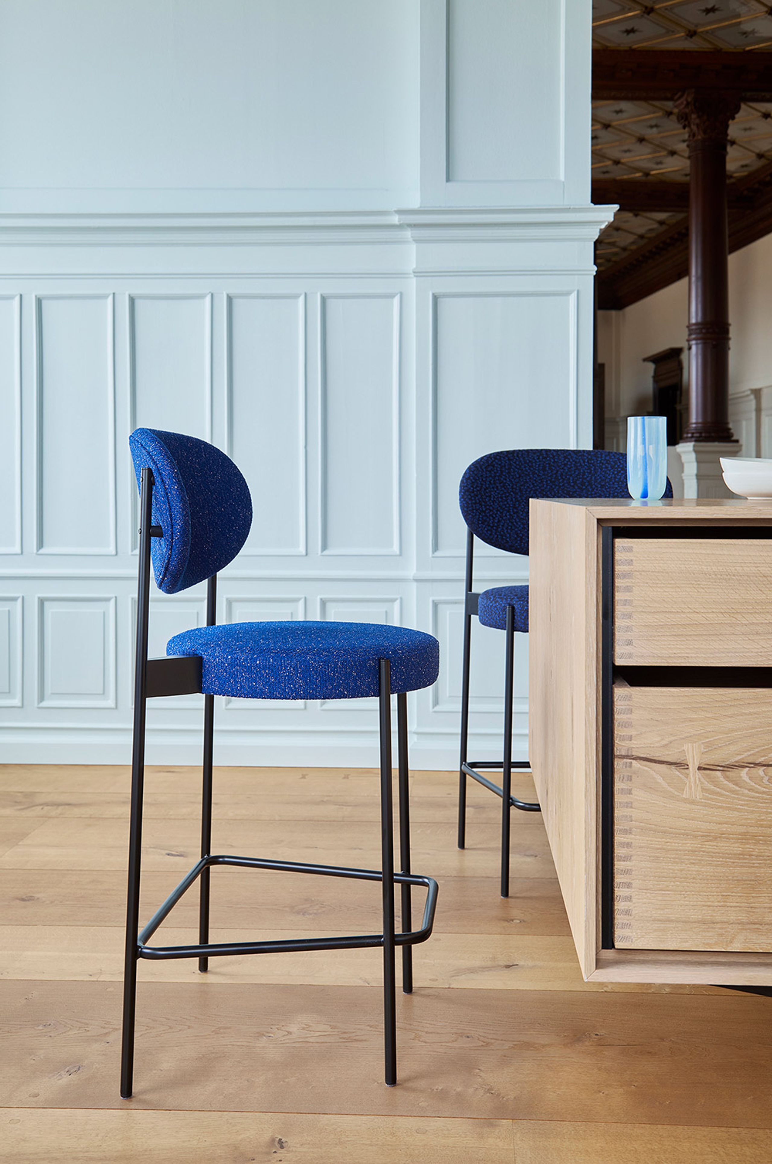 Verpan - Cadeira - 430 Bar Stool by Verner Panton - Black / Hallingdal 130