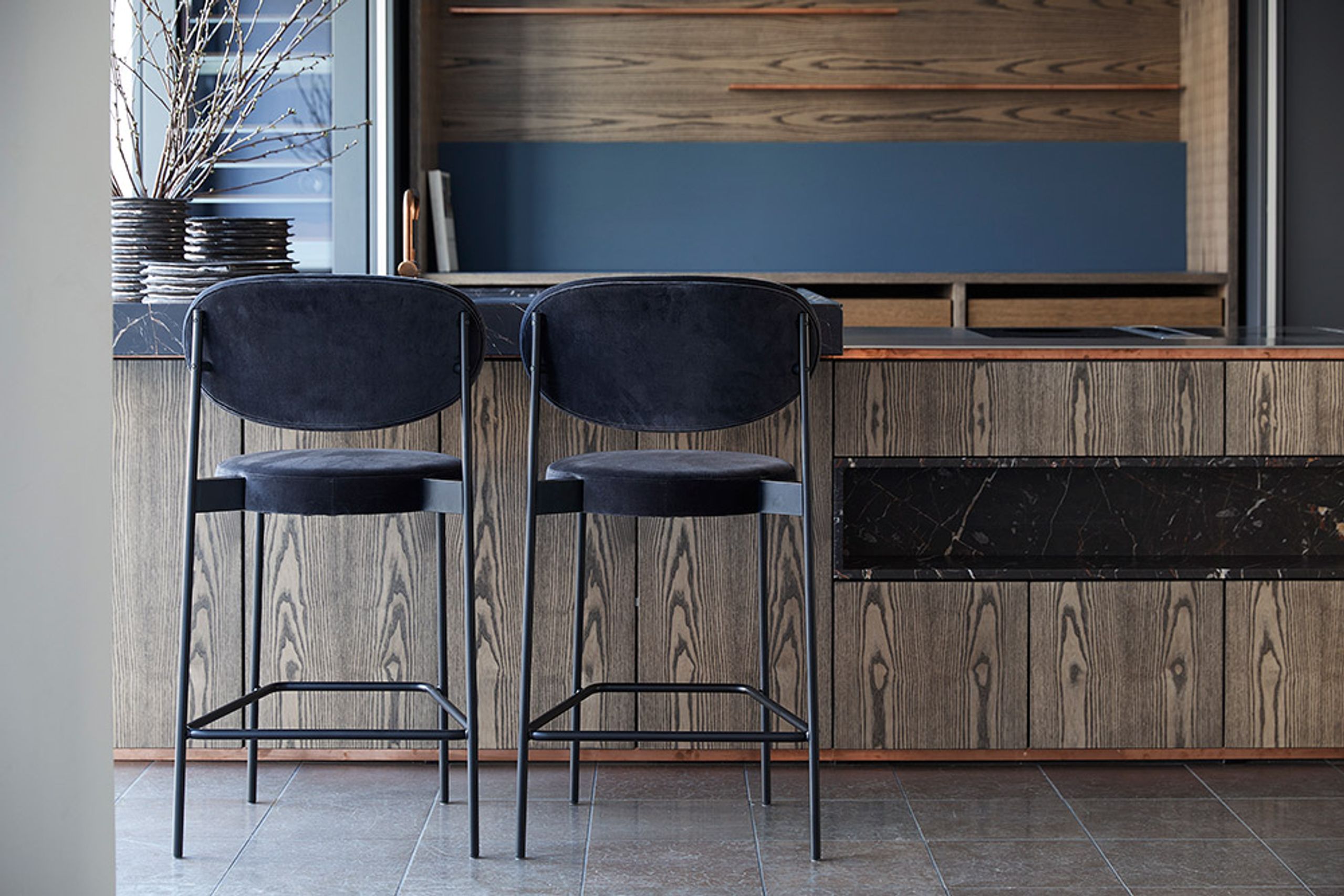 Verpan - Cadeira - 430 Bar Stool by Verner Panton - Black / Hallingdal 130