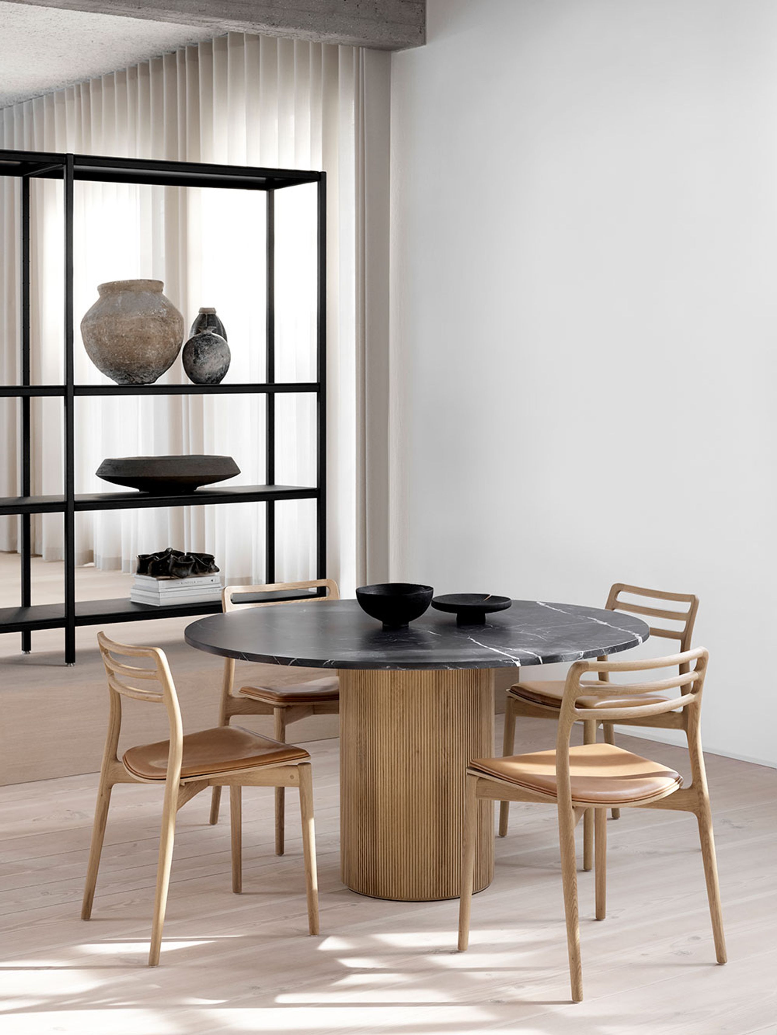 Vipp - Spisebord - Cabin Table - Vipp494 - Grey Marble / Light Oiled Oak