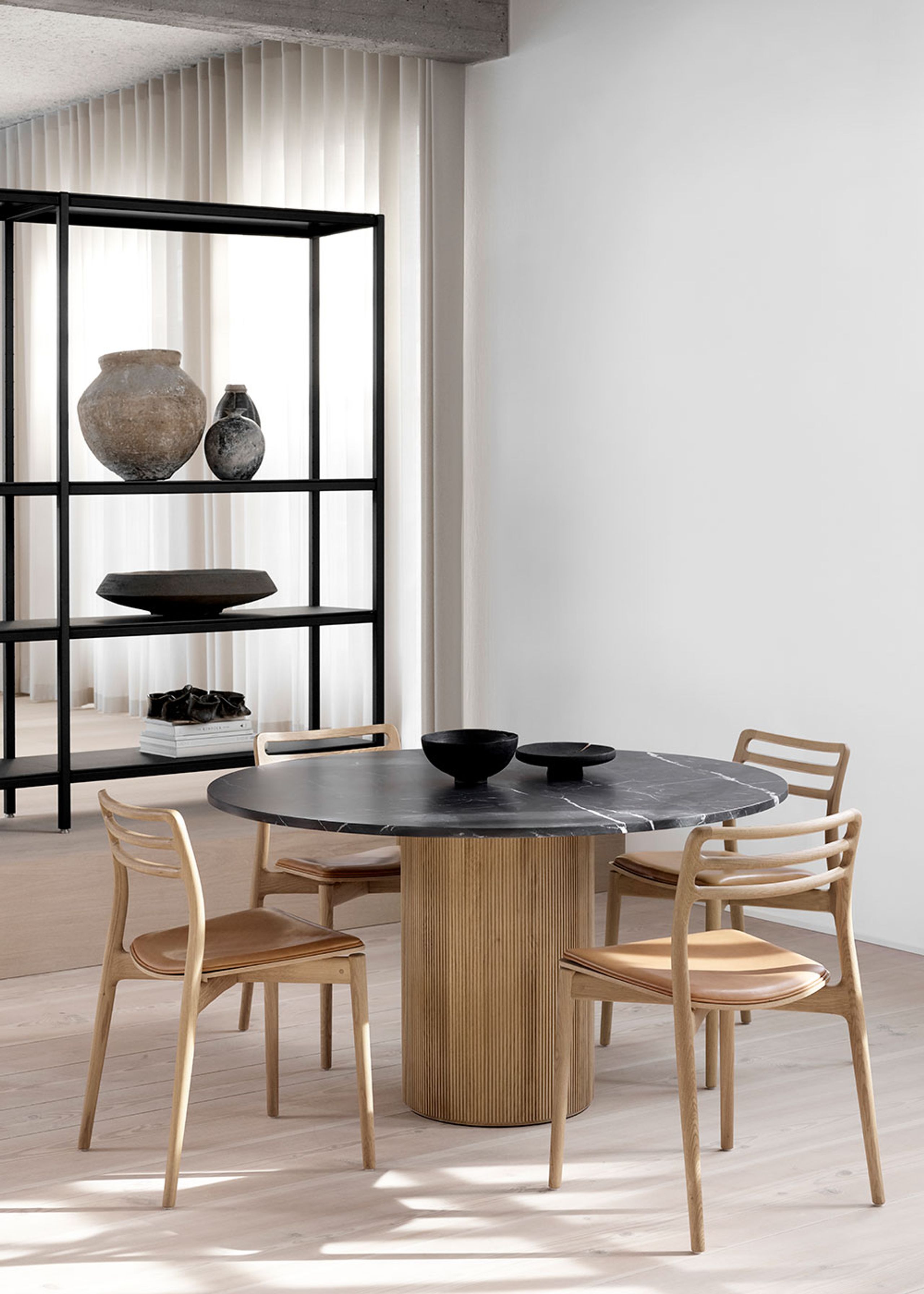 Vipp - Stol - Cabin Chair - Vipp481 - Vacona Sand / Light Oiled Oak