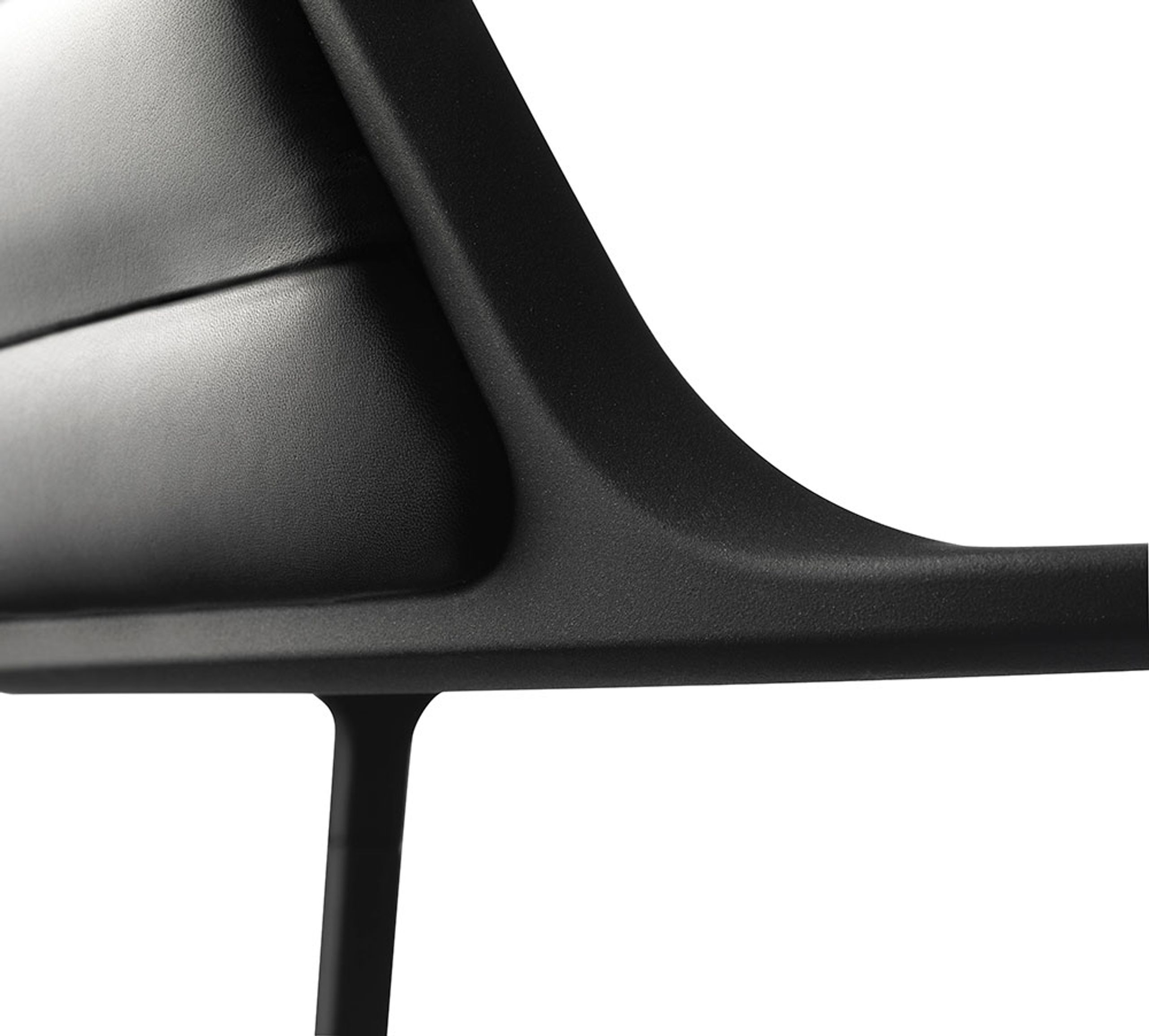 Vipp - Stol - The Chair - Vipp451 - Shade Black / Black Aluminium
