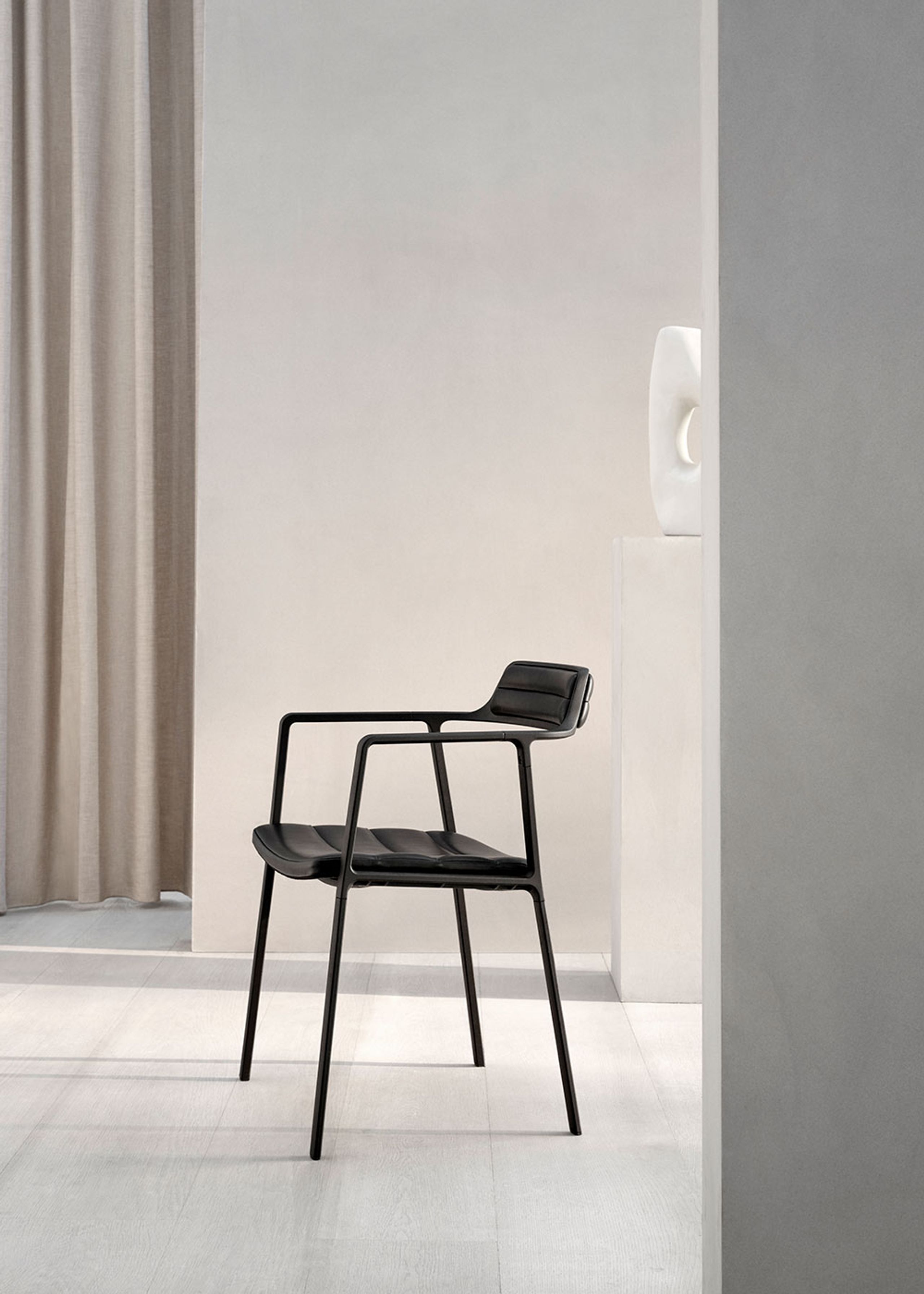 Vipp - Stol - The Chair - Vipp451 - Shade Black / Black Aluminium