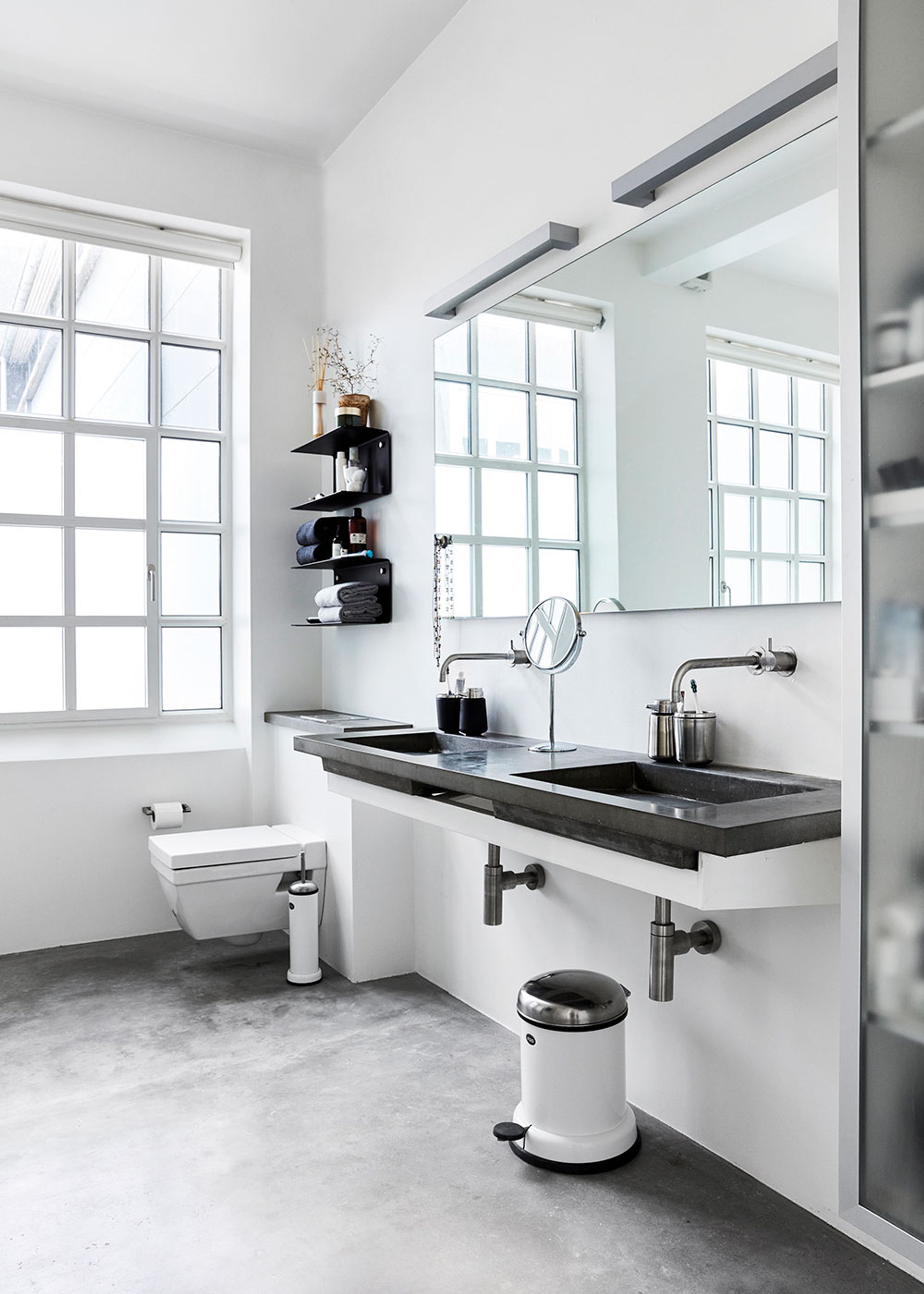 Vipp - Toiletbørste - Toiletbørste - Vipp11 - White - Wall