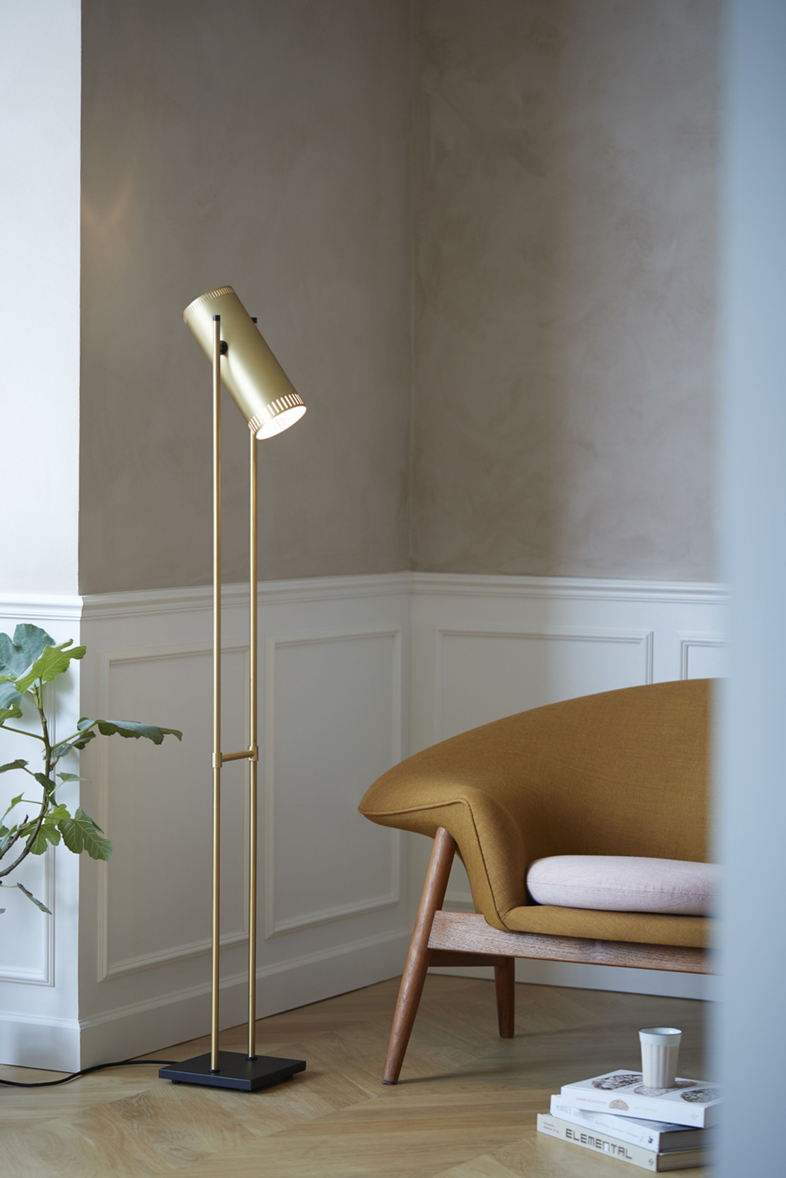 Warm Nordic - Floor Lamp - Trombone - Brass