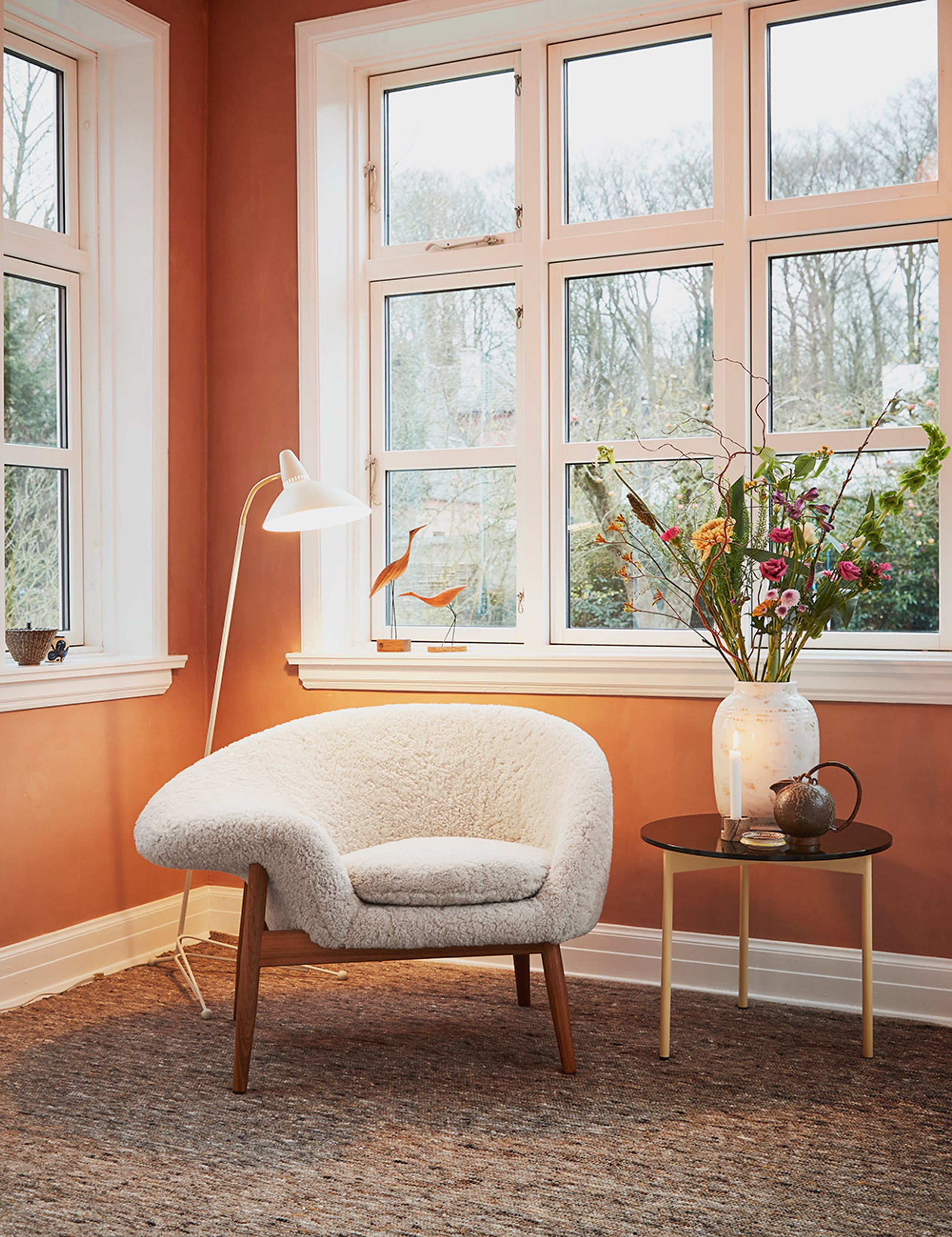 Warm Nordic - Armchair - Fried Egg Chair / Oiled Teak - Hero 551 (Apple Red) / Canvas 614 (Pale Rose)