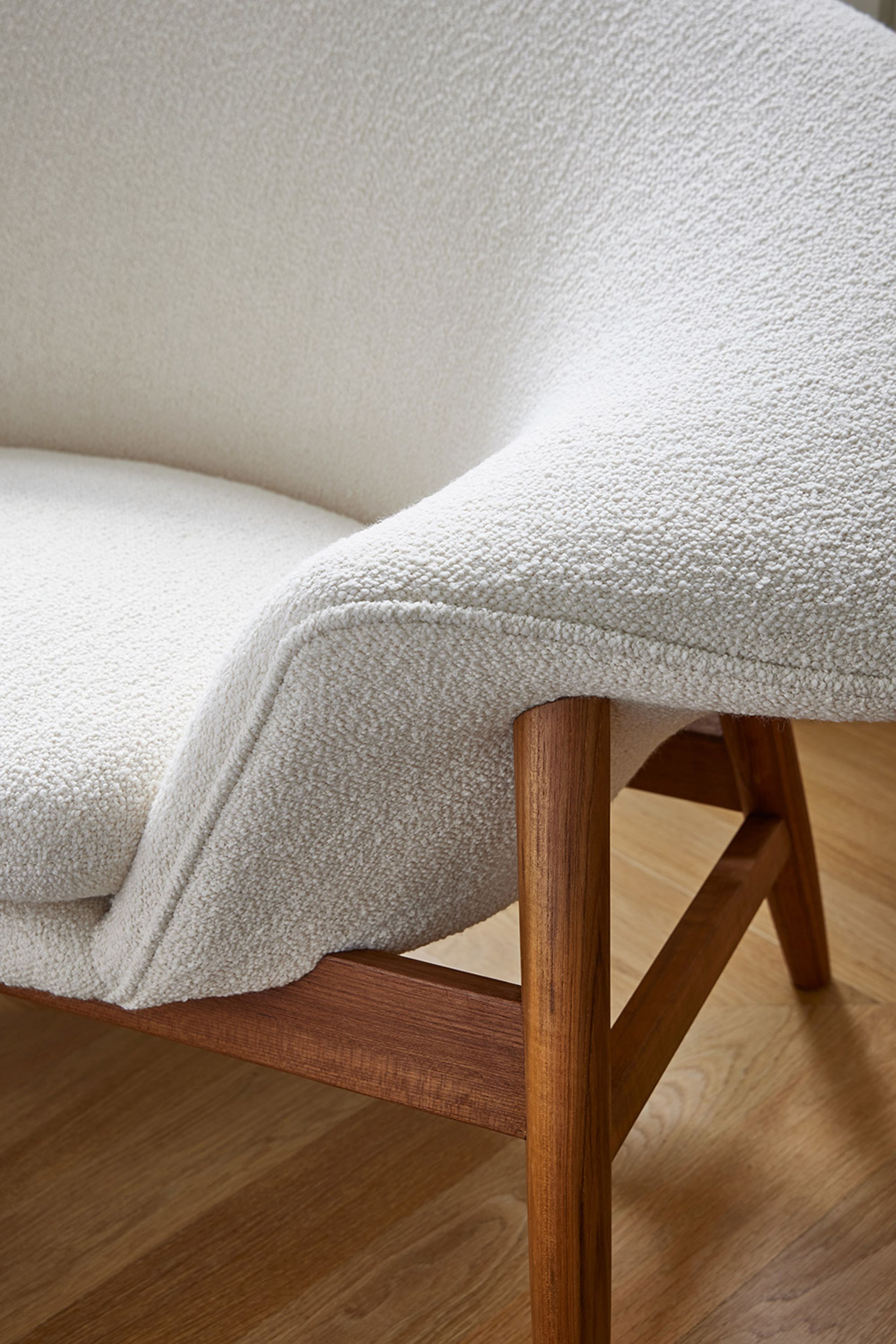 Warm Nordic - Armchair - Fried Egg Chair / Oiled Teak - Hero 991 (Petrol)