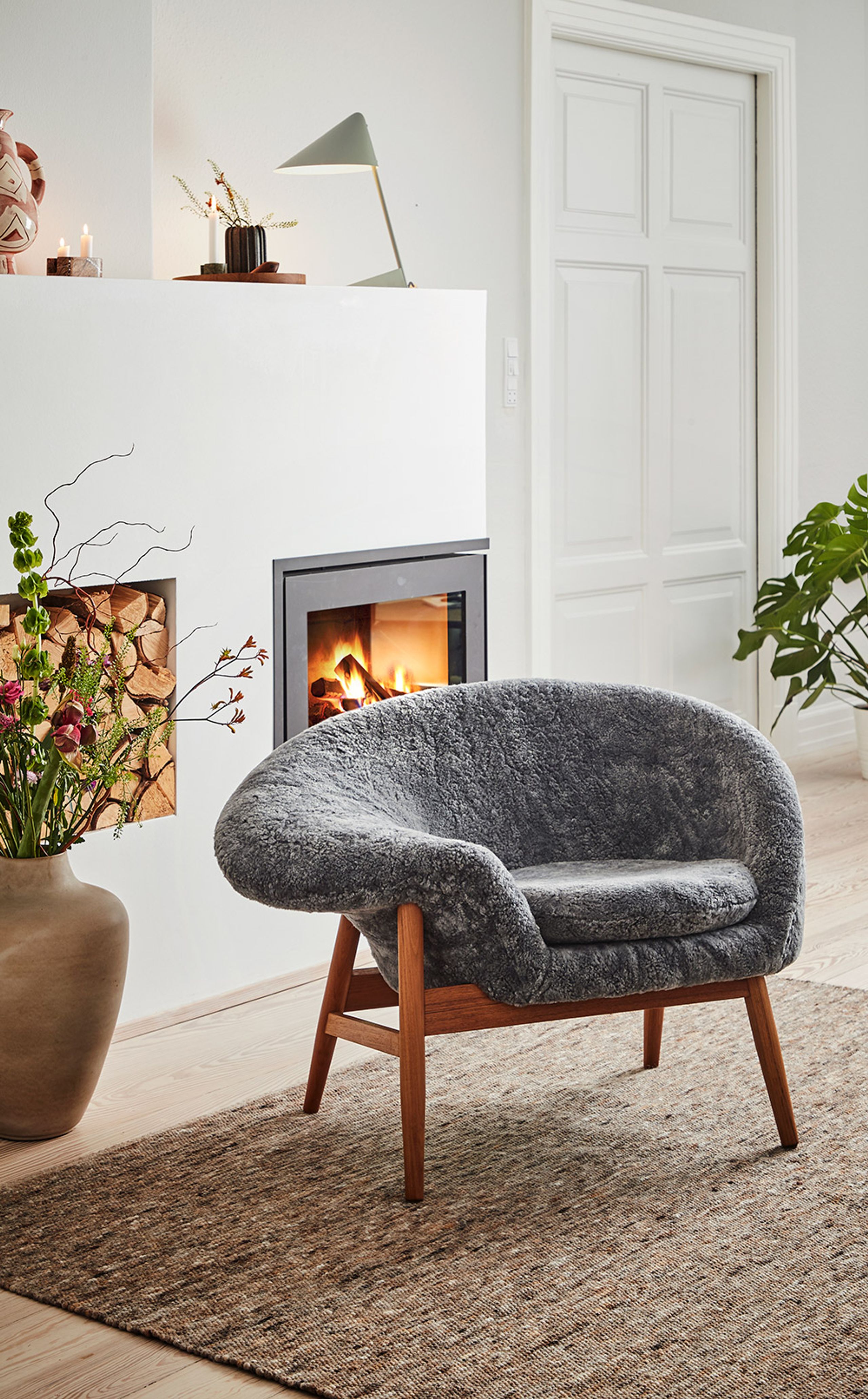 Warm Nordic - Armchair - Fried Egg Chair / Oiled Teak - Sheepskin (Drake Brown)