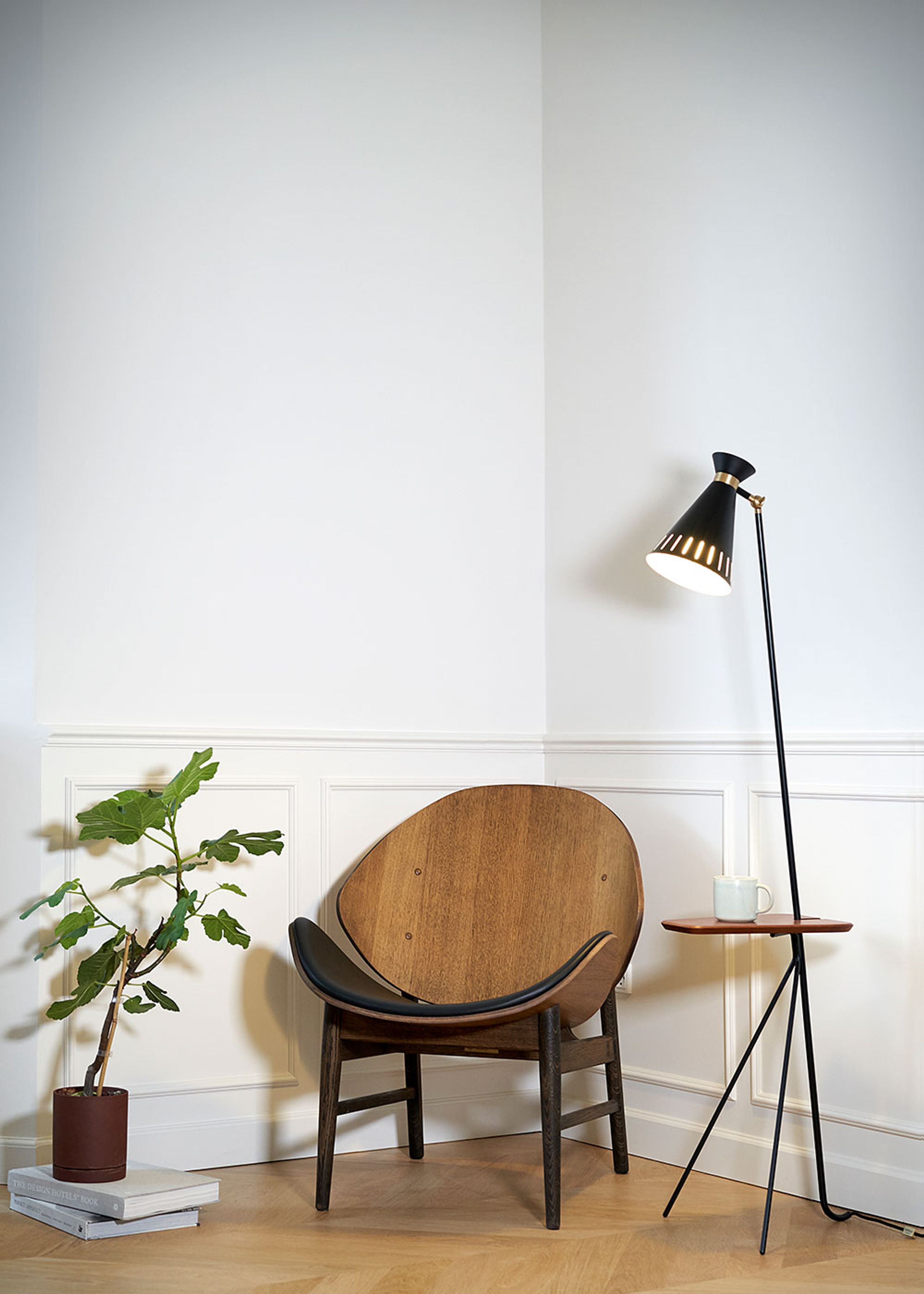 Warm Nordic - Armchair - The Orange / White Oiled Oak - Vidar 554 (Navy Blue)