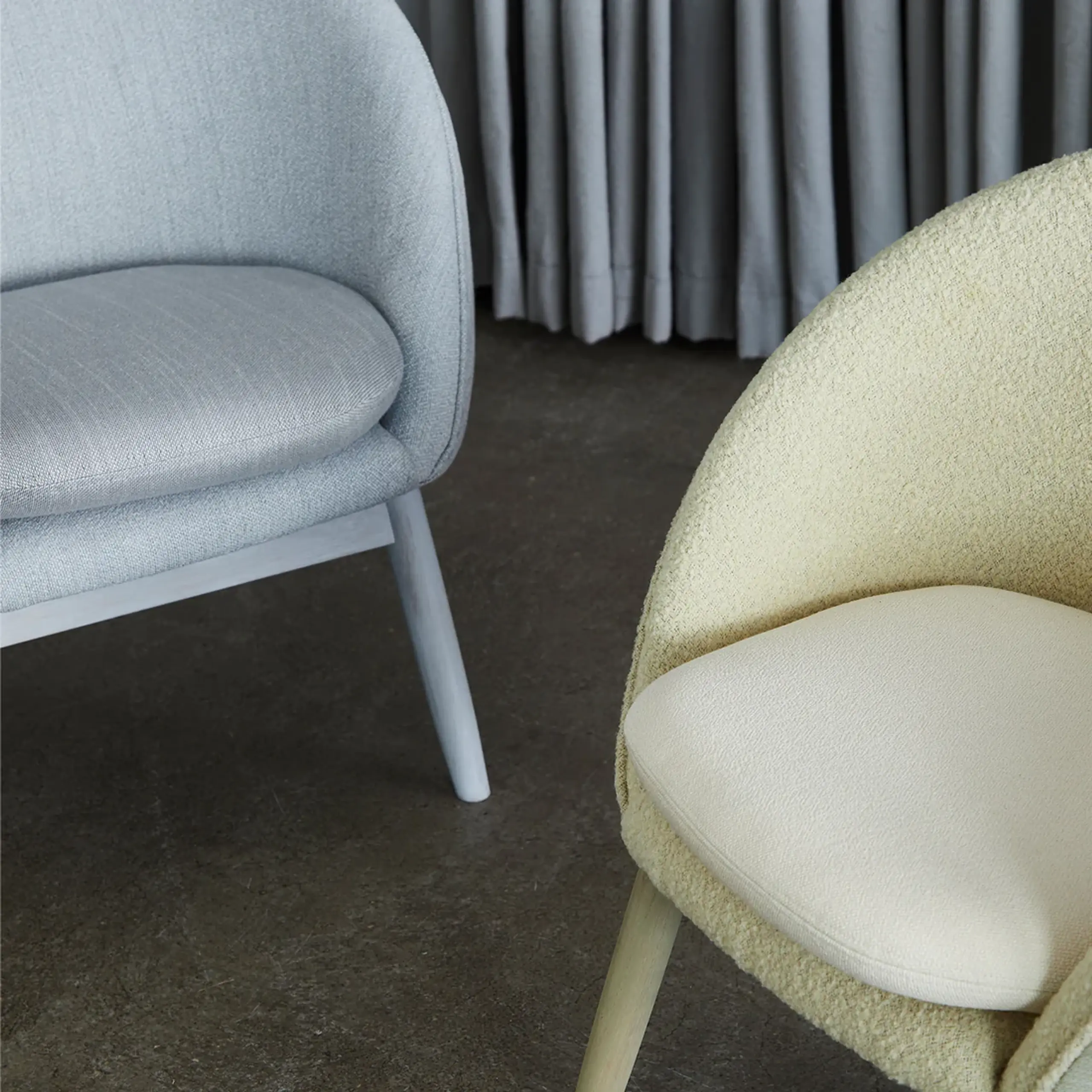 Warm Nordic - Armchair - Fried Egg Chair / Colour - Red - Vidar 0542/Balder 0562/Balder 0542