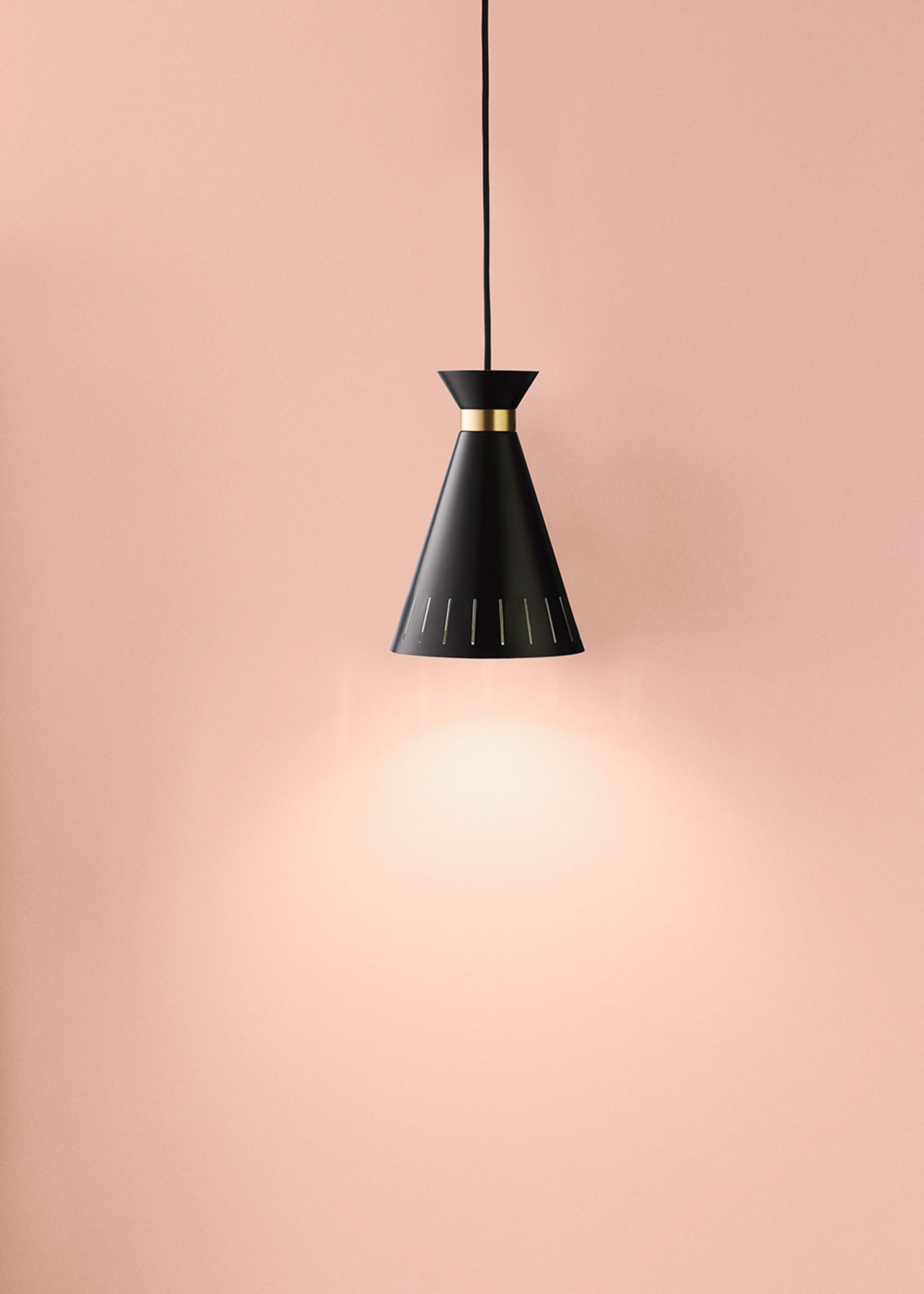 Warm Nordic - Pendant Lamp - Cone / Pendant - Black Noir