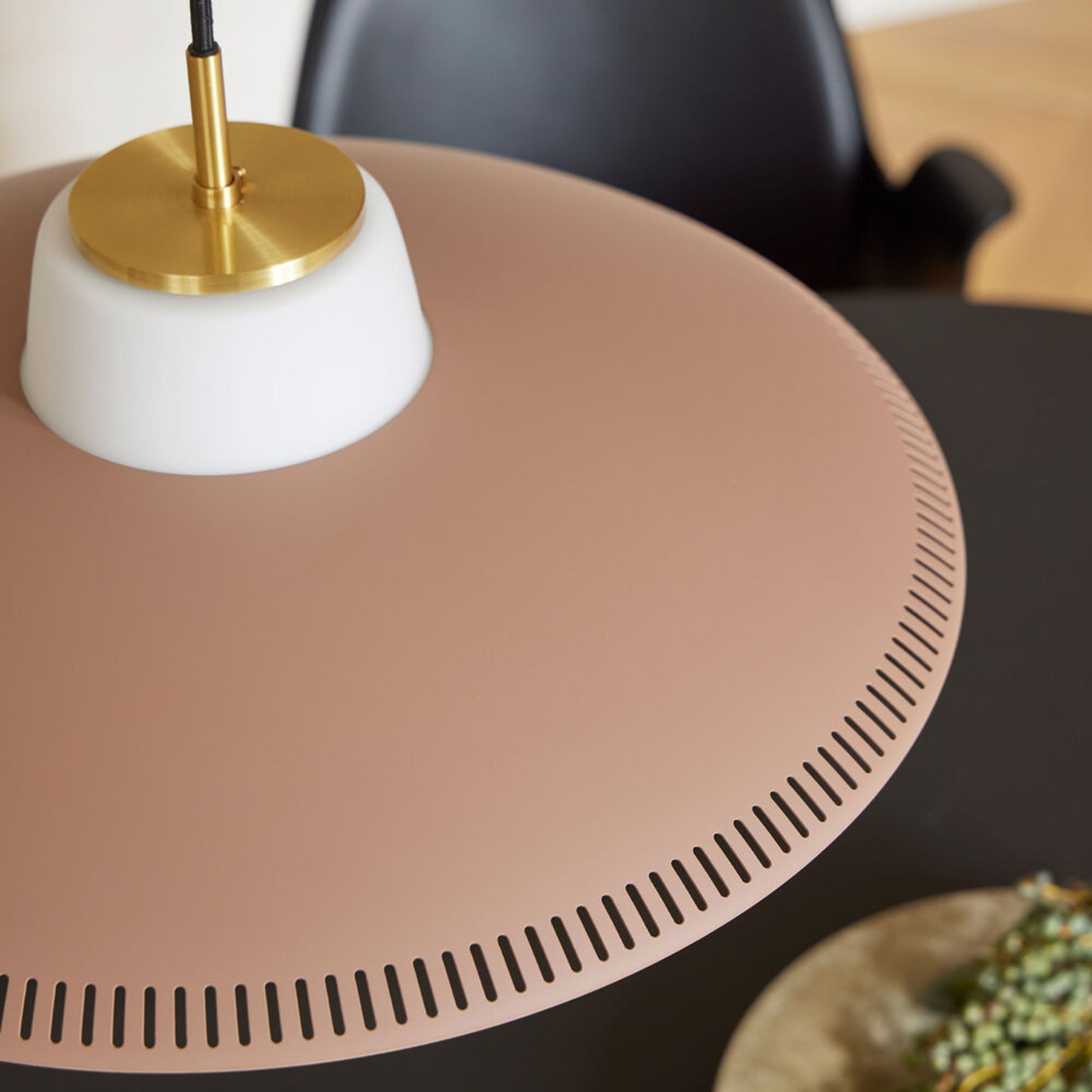 Warm Nordic - Lampa wisząca - Opal Shade - Hazel brown