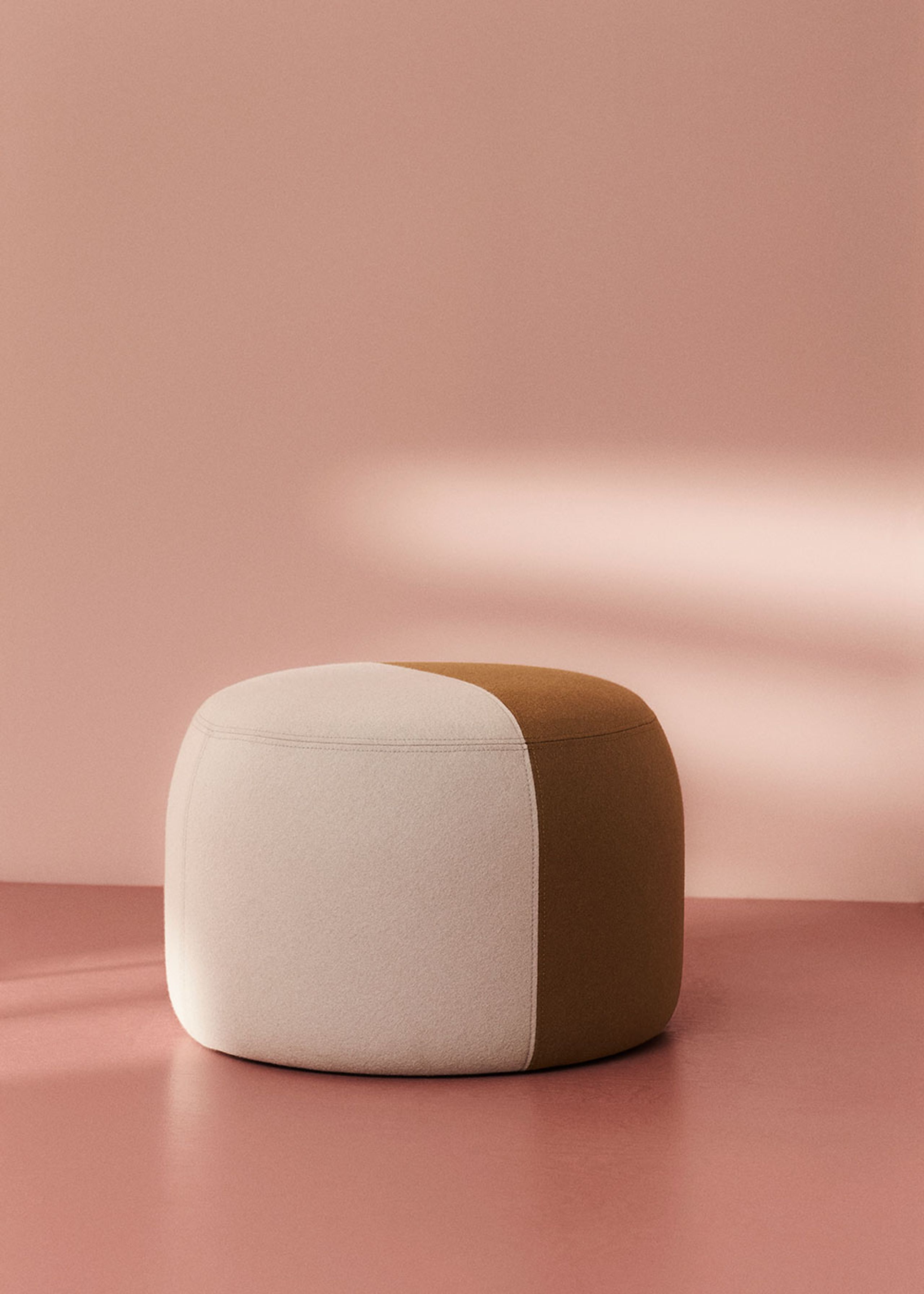 Warm Nordic - Puf - Dainty Pouf - Hero 211 (Pearl Grey) / Hero 981 (Olive)