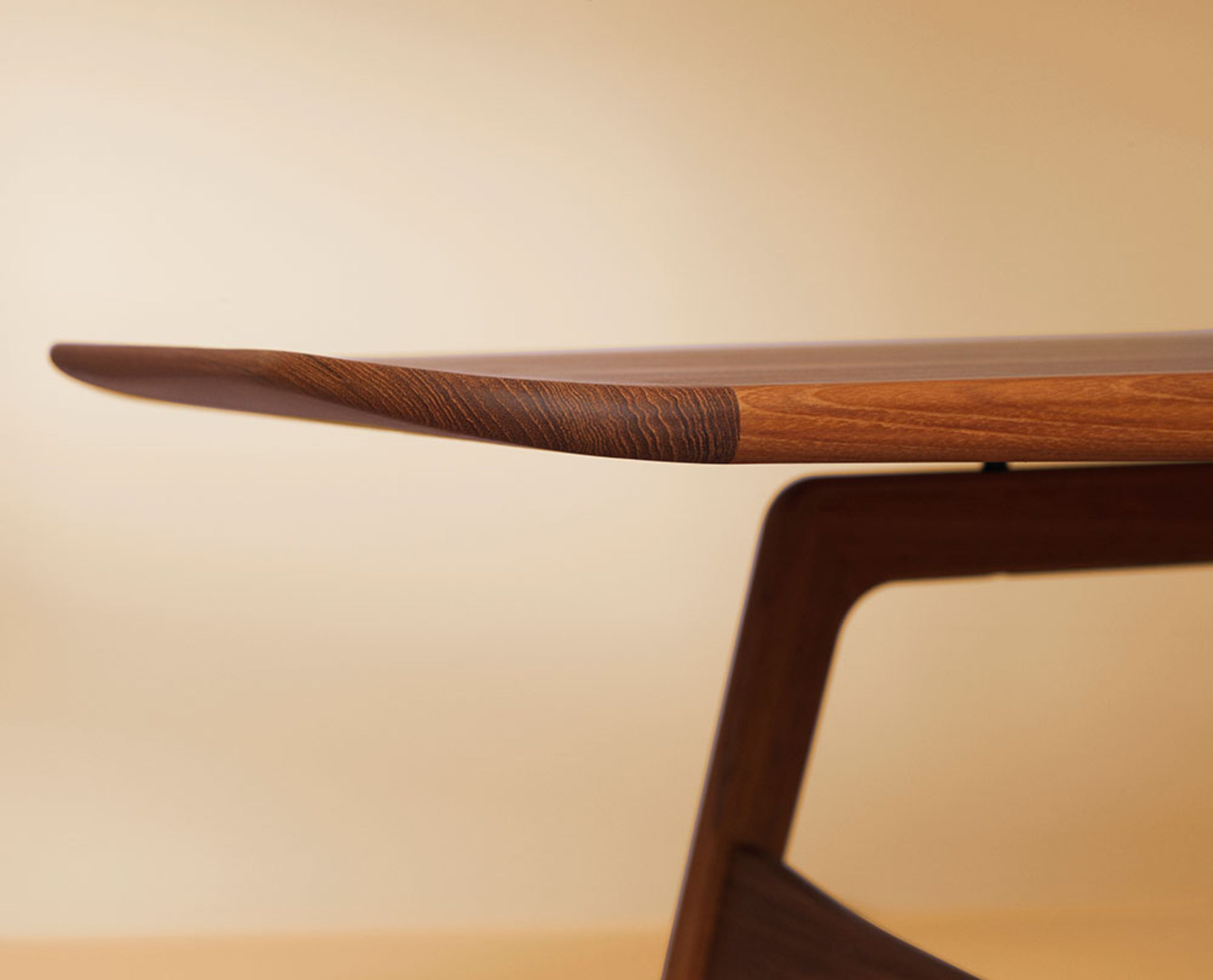 Warm Nordic - Sofabord - Surfboard Table - Oiled Teak