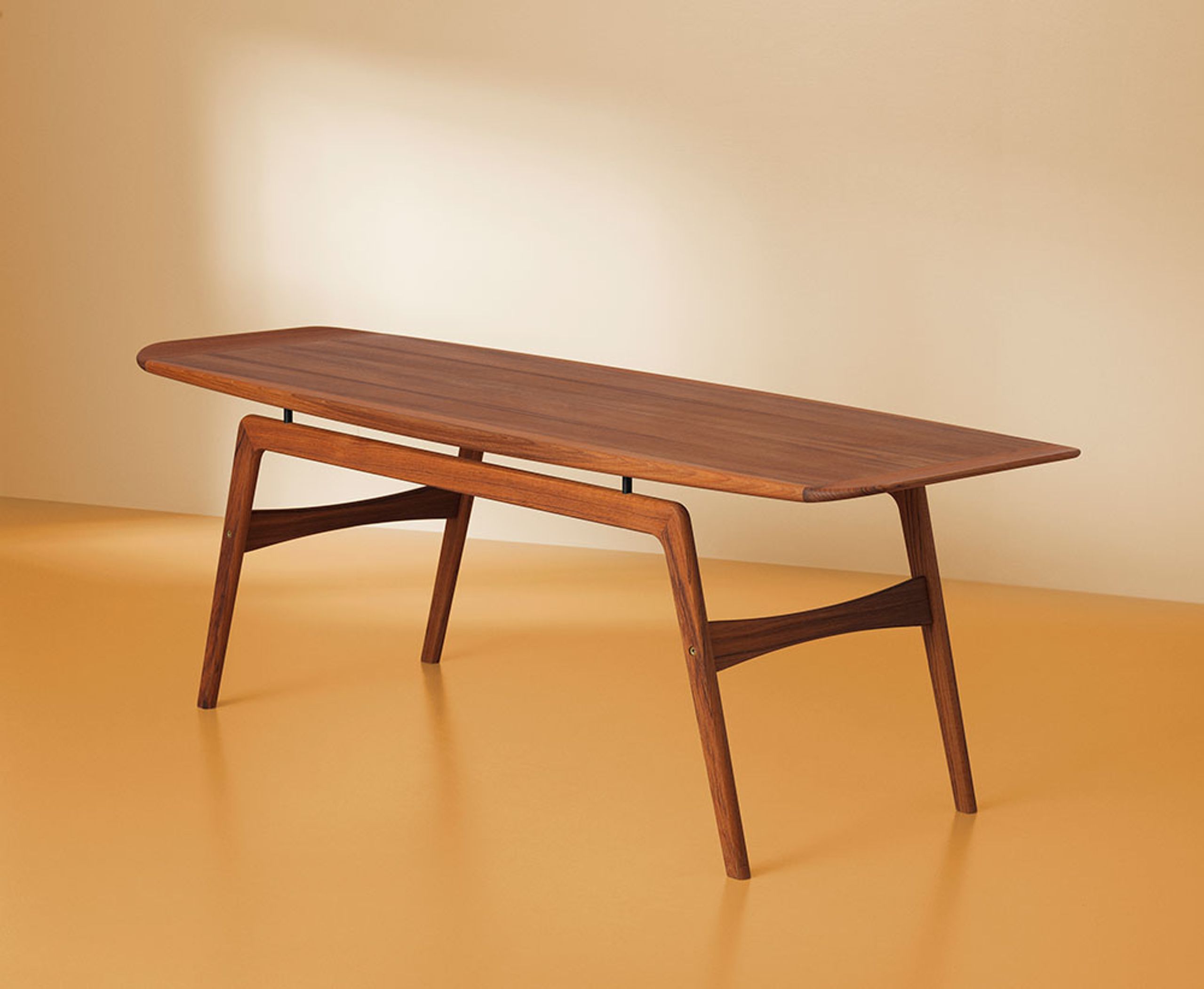 Warm Nordic - Sofabord - Surfboard Table - Oiled Teak