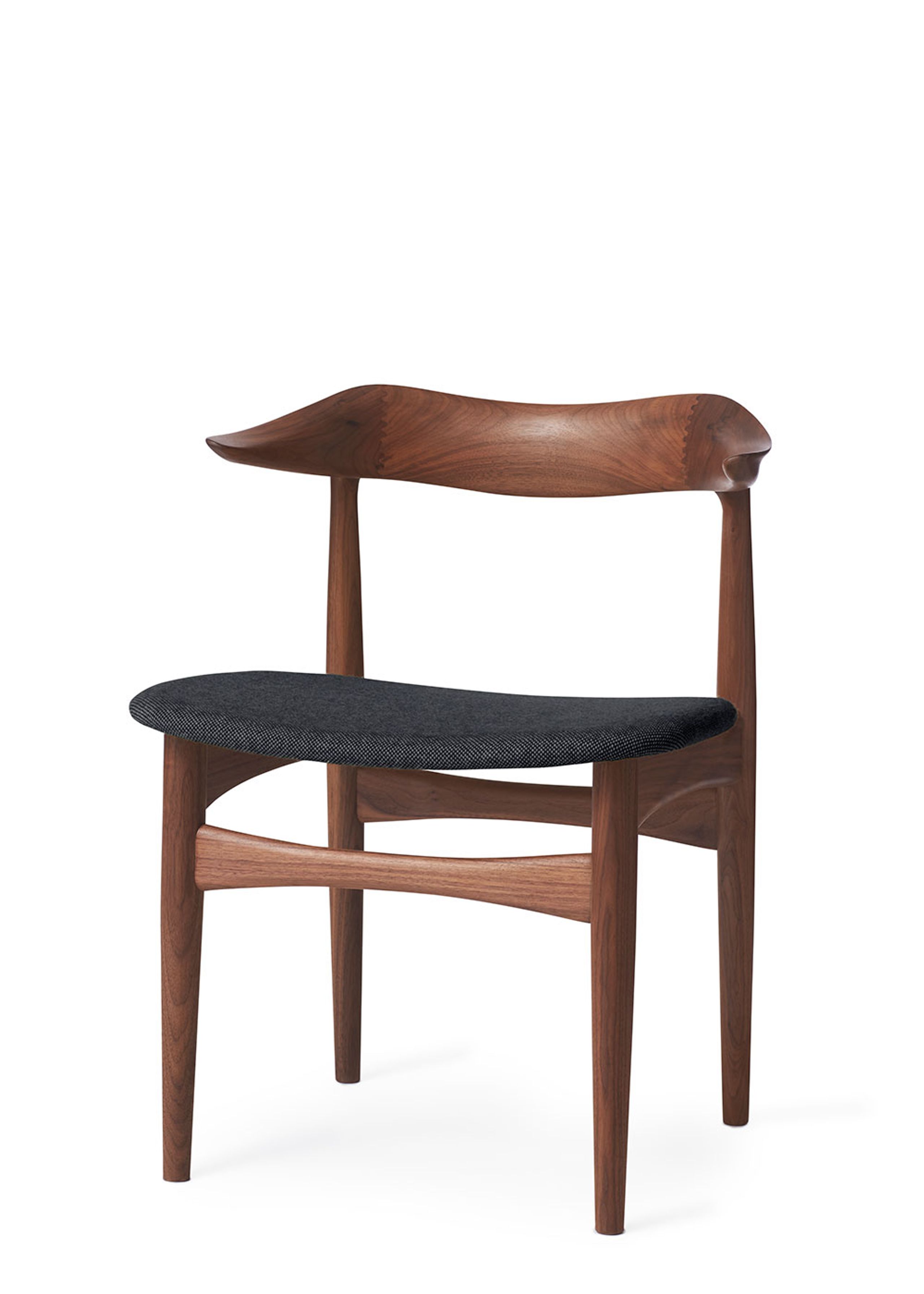 Warm Nordic - Chaise - Cow Horn Chair - Hallingdal 180 (Anthracite Melange)