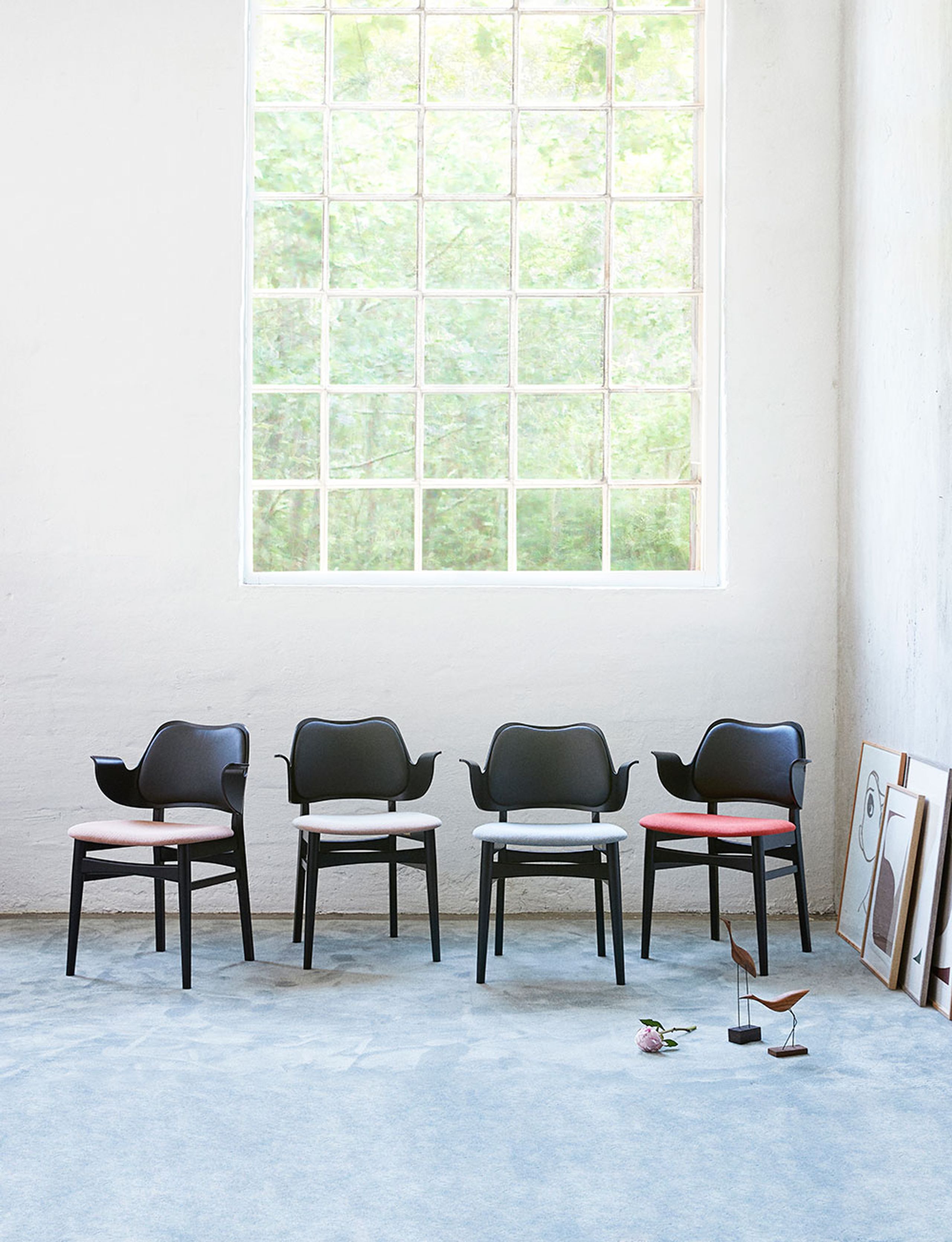 Warm Nordic - Chaise - Gesture Chair / Black Lacquered Oak - Vidar 182 (Anthracite)