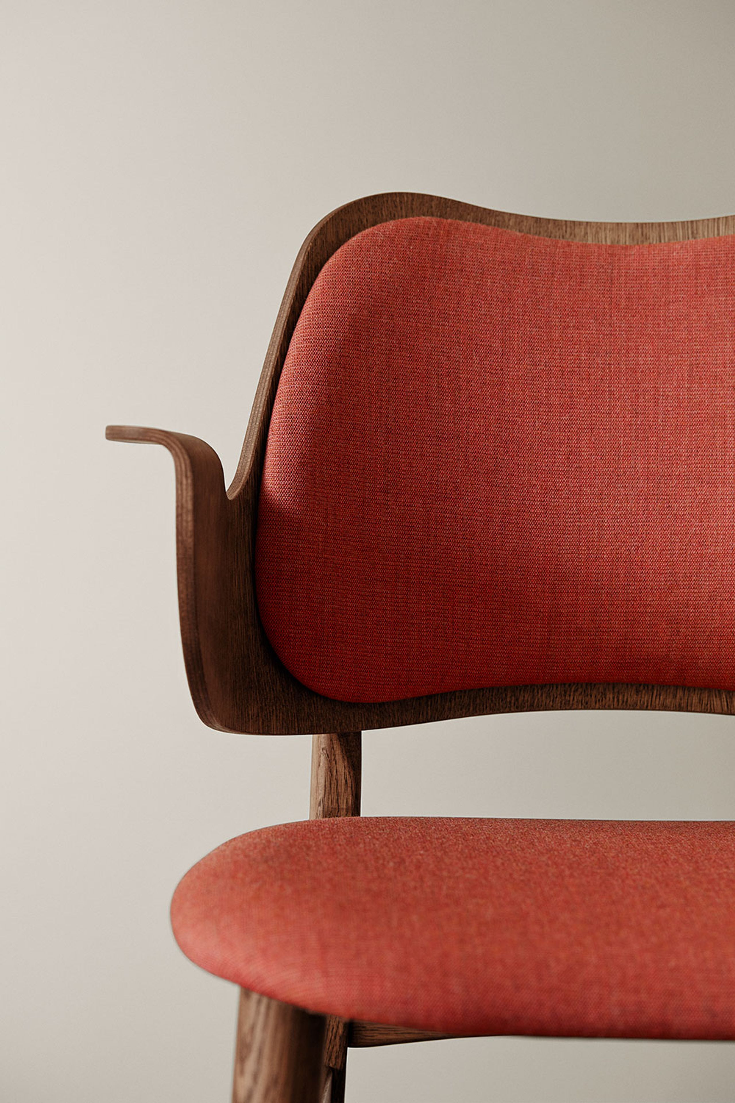 Warm Nordic - Président - Gesture Chair / Teak Oiled Oak - Silk 0250 (Camel)