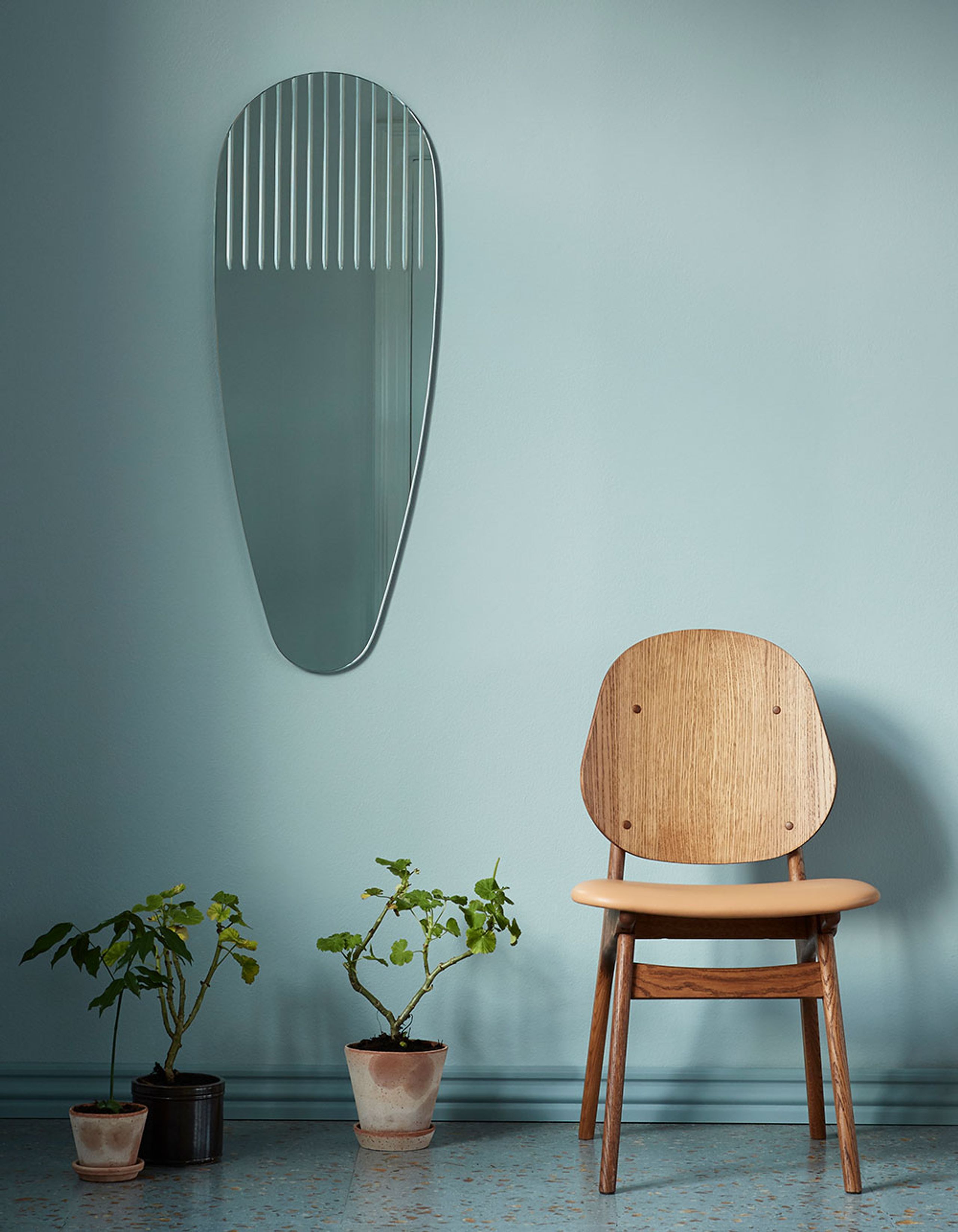 Warm Nordic - Chair - Noble Chair / Black Lacquered Oak - Solid Oak