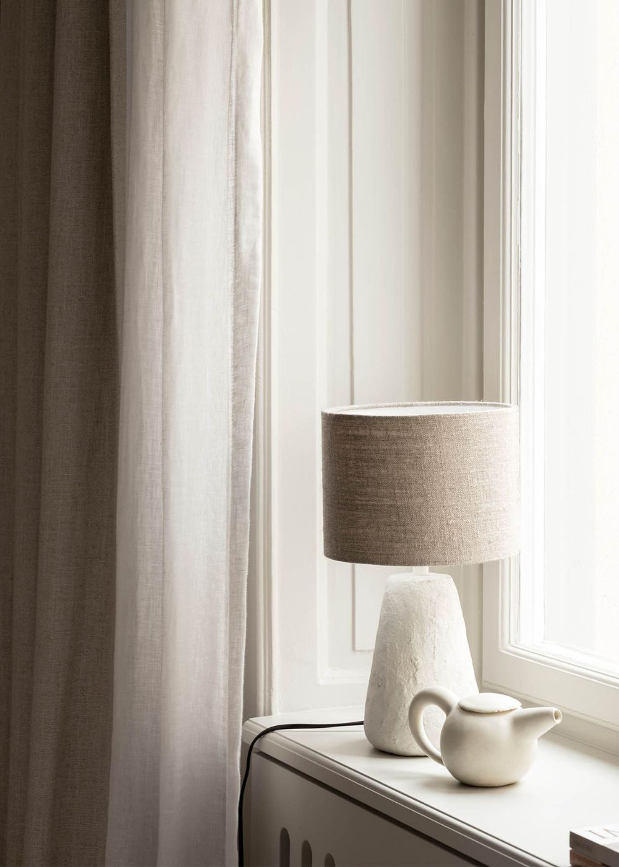 Watt & Veke - Lampada da tavolo - Cora - White/Natural