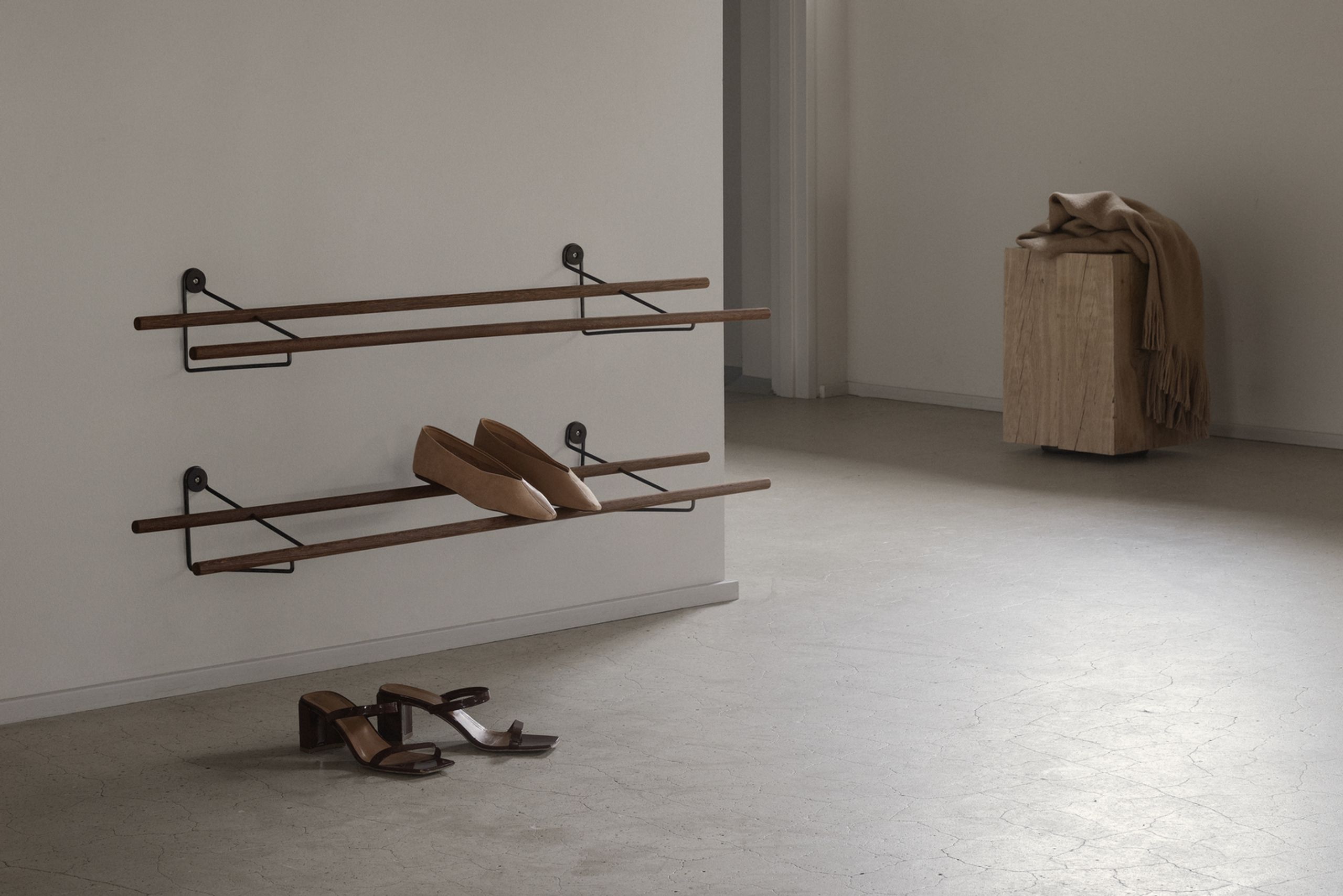 WeDoWood - Shoe Rack - Shoe Rack - WeDoWood - Oak/Black Stell - Large