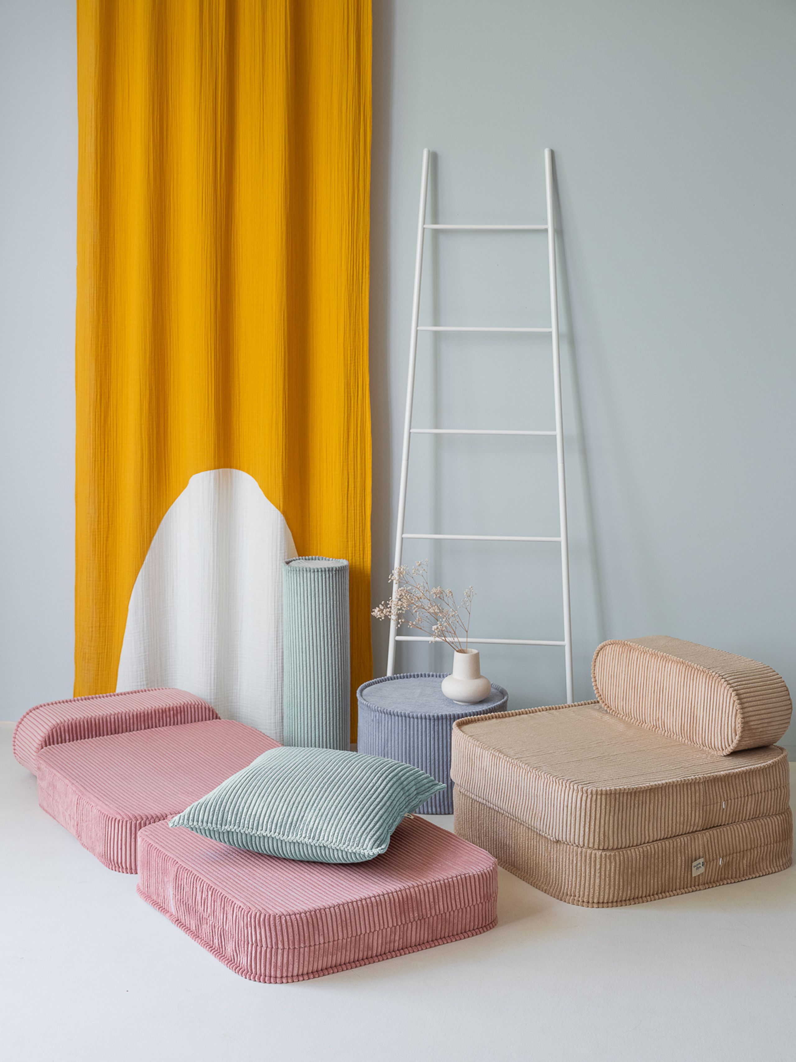 Wigiwama - Krzesło dla dzieci - Flip Chair - Pink Mousse