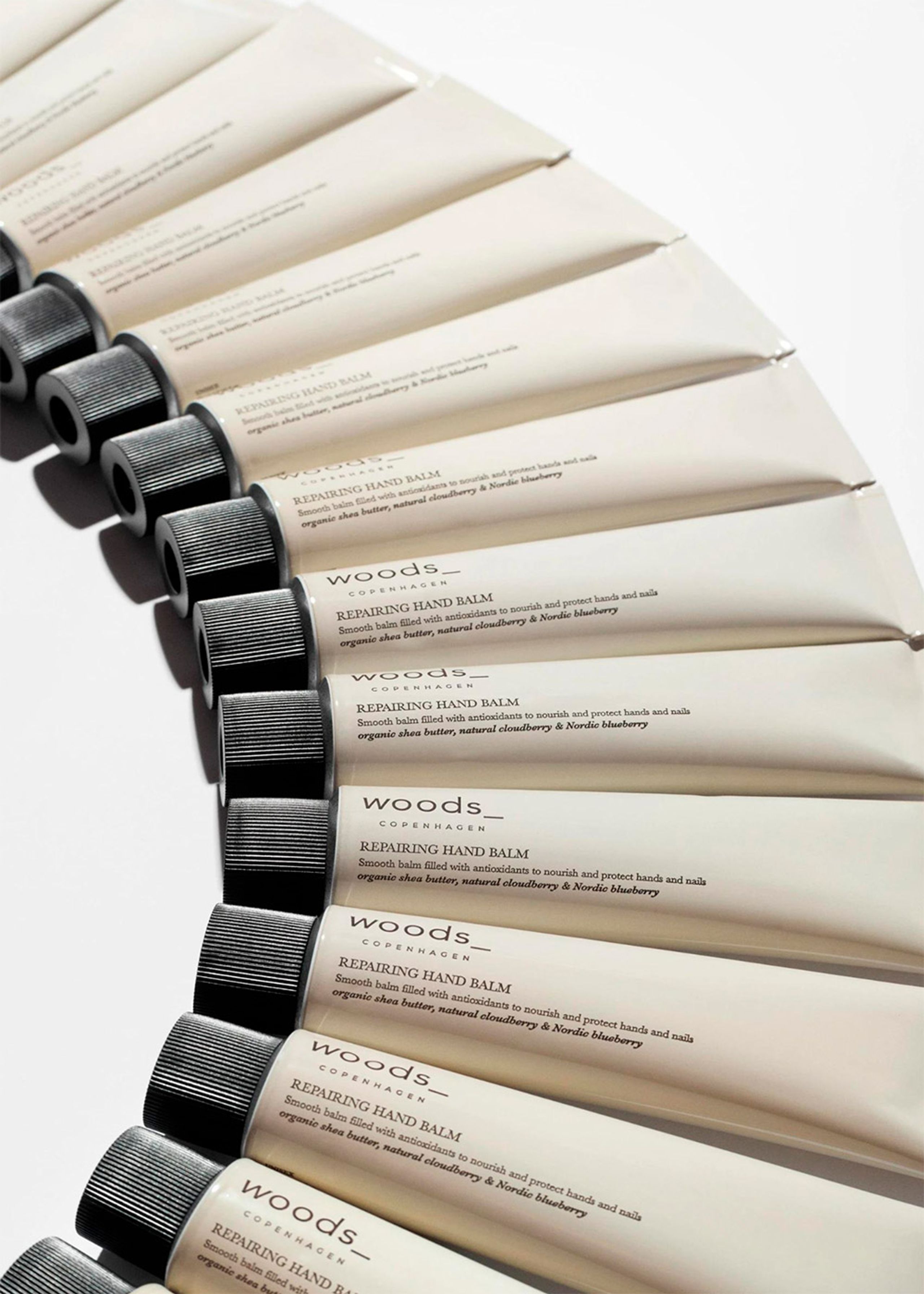 Woods Copenhagen - Hand Cream - Repairing Hand Balm - Organic shea butter, natural mulberry & Nordic blueberry