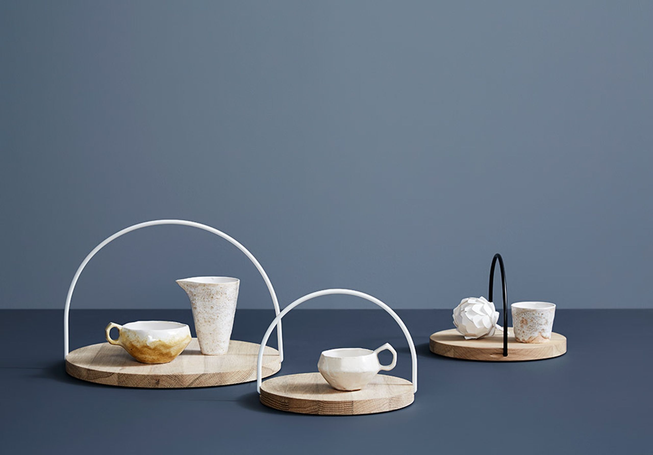 Woud - Plateau - Loop tray - Oak / Black - Small