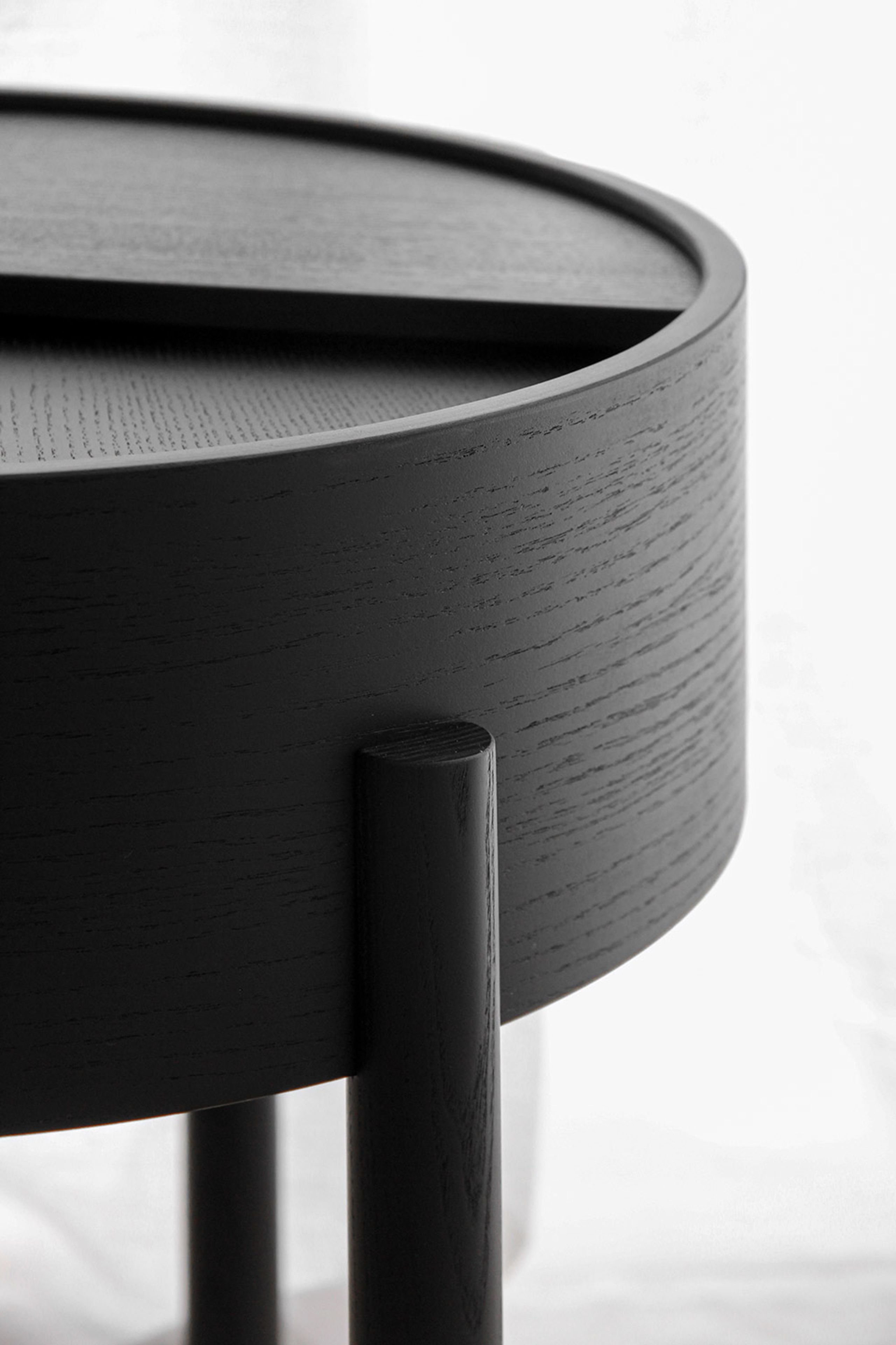 Woud - Mesa de centro - Arc Side and Coffee Table - Black Painted Ash - Side Table