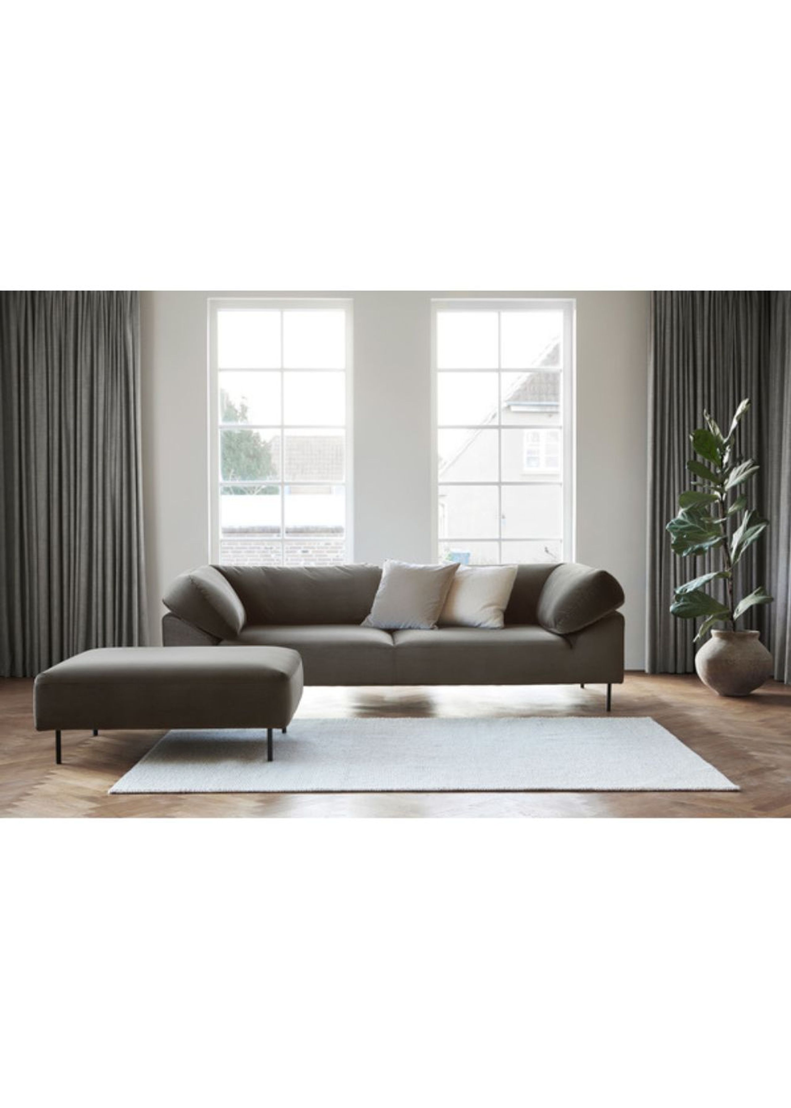 Woud - Pouf - Collar Ottoman - Nevotex Icon, 1375 Pine