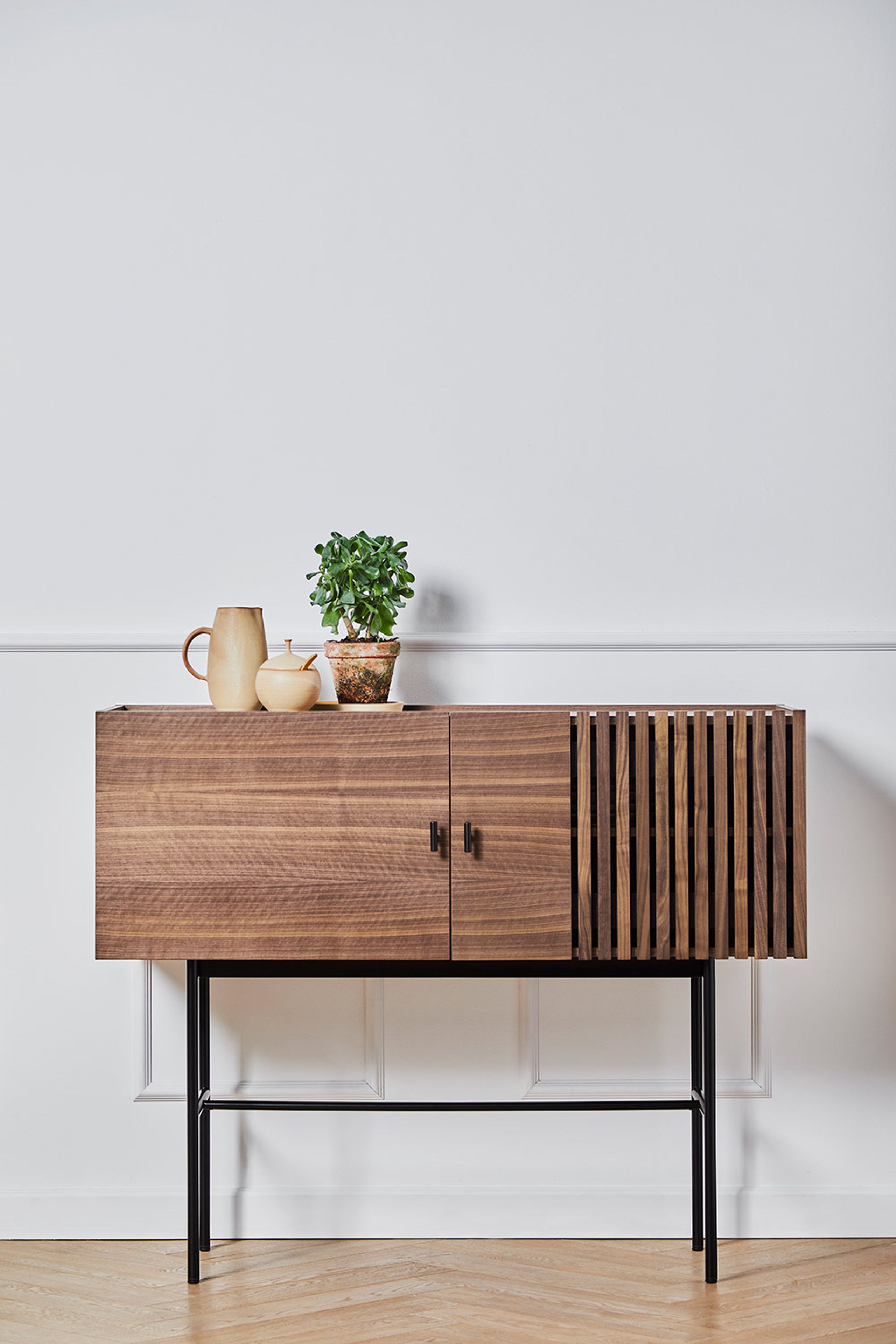 Woud - Aparador - Array sideboards - 80 cm / White pigmented Oak w. Black legs