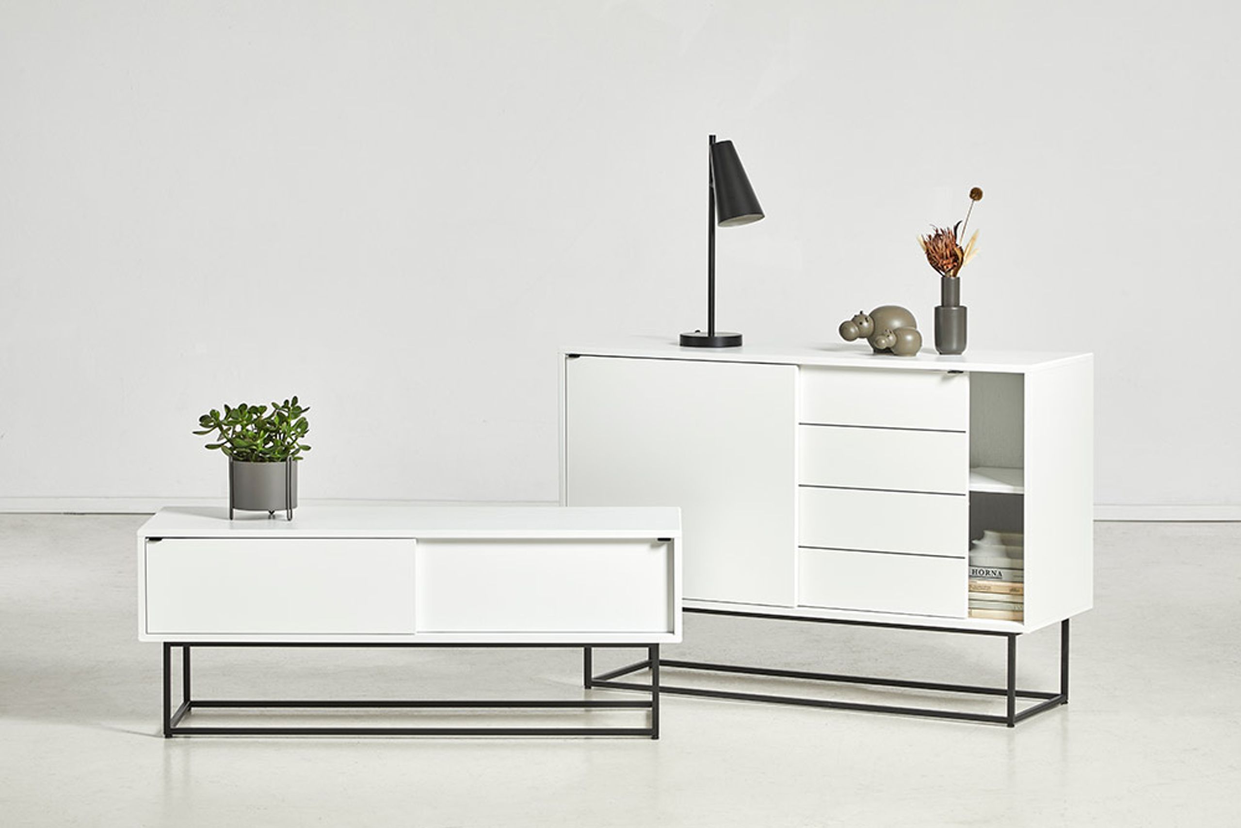 Woud - Skænk - Virka Sideboard - Sortmalet Egefiner - Lav