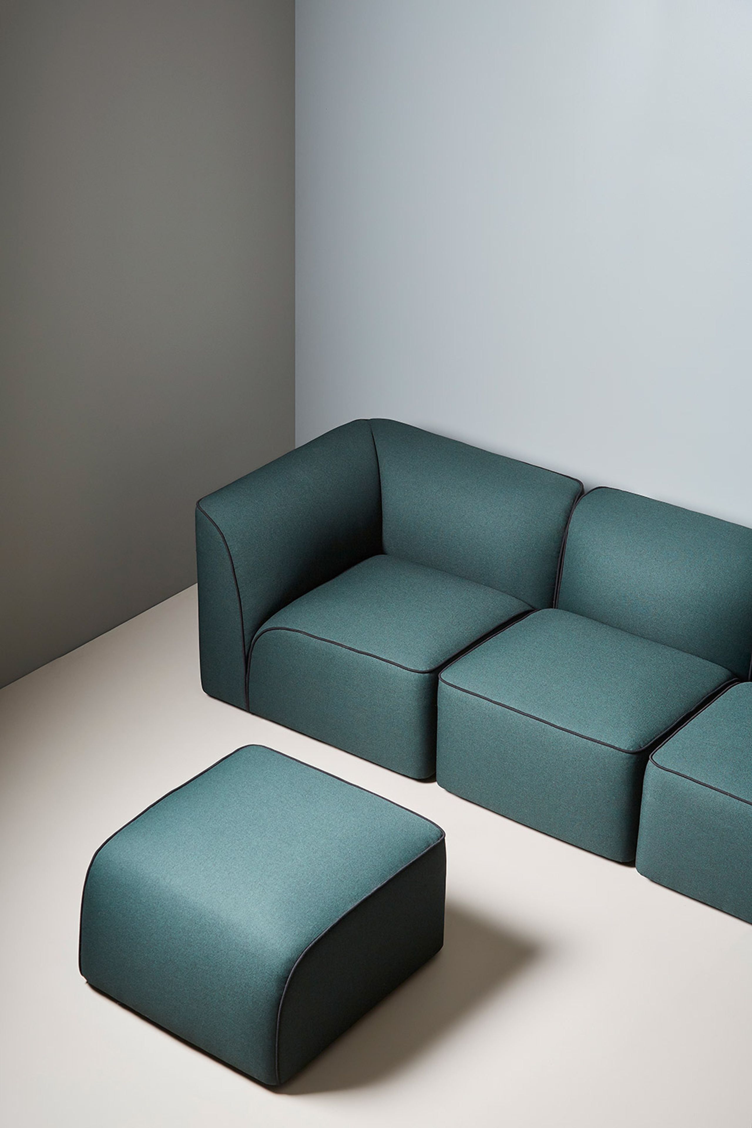 Woud - Sofa - Flora Sofa | 2,5-Seater - Vidar 232