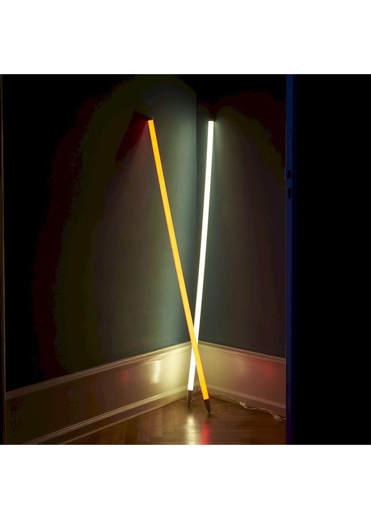 蛍光灯・電球 HAY NEON TUBE LED SLIM 120 WARM WHITE HAY NEON TUBE LED SLIM 120 WARM WHITE 【公式通販】