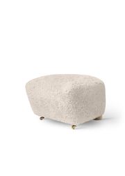 Fabric: Sheepskin Moonlight / Base: Dark Stained Oak (Udsolgt)