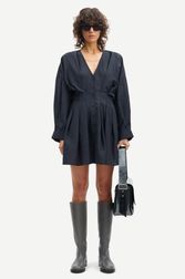 Salute (Myyty loppuun)