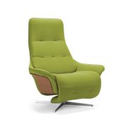 Hallingdal 0907 / Lacquered Oak / Brushed Chrome (Udsolgt)