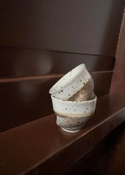 Gråbrun / hvid (Slutsålt)