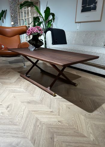Audo Copenhagen - Sofabord - Jäger Lounge Table / By Mogens Lassen - Walnut - Udstillingsmodel