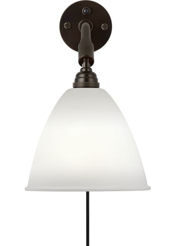 GUBI - Væglampe - BL7 Wall Lamp - Ø16 - Base: Black Brass / Shade: Bone China