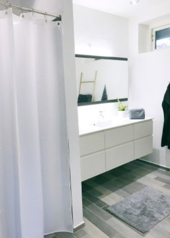 Skriver Collection - Badeforhæng - Shower Curtains - Hvid